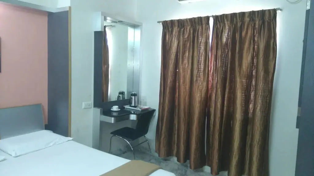 Бангалор: Hotel Manasa Paradise