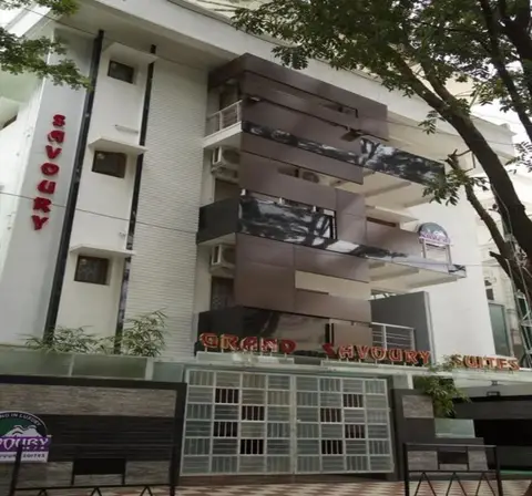FabHotel Grand Savoury Suites — фото 1