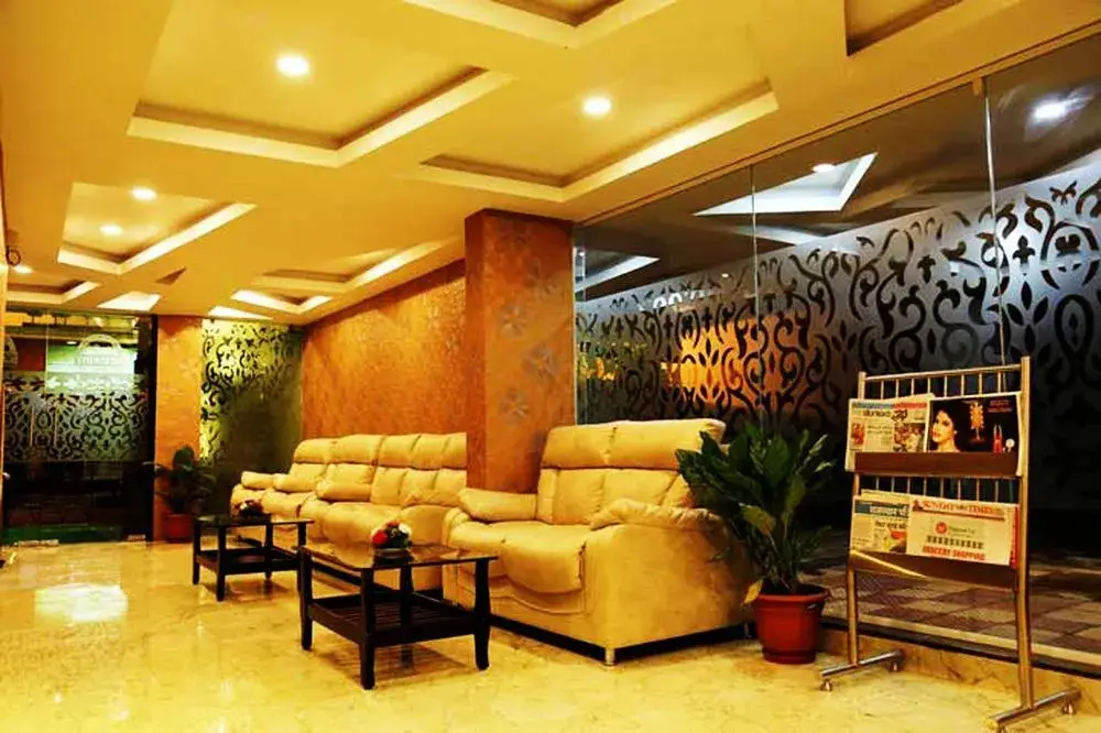 Бангалор: FabHotel Grand Savoury Suites