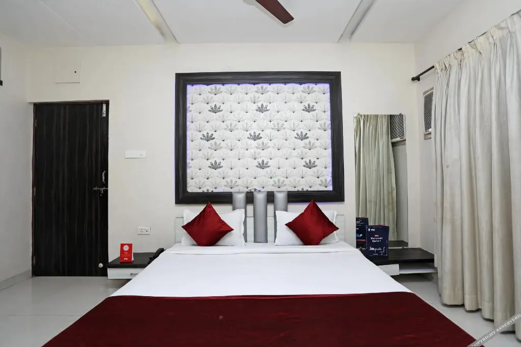 Пуна: OYO 1216 Hotel New White House