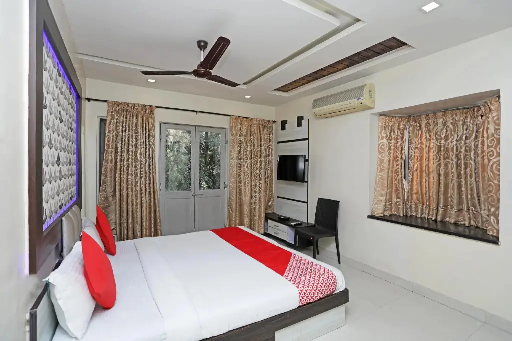 Пуна: OYO 1216 Hotel New White House
