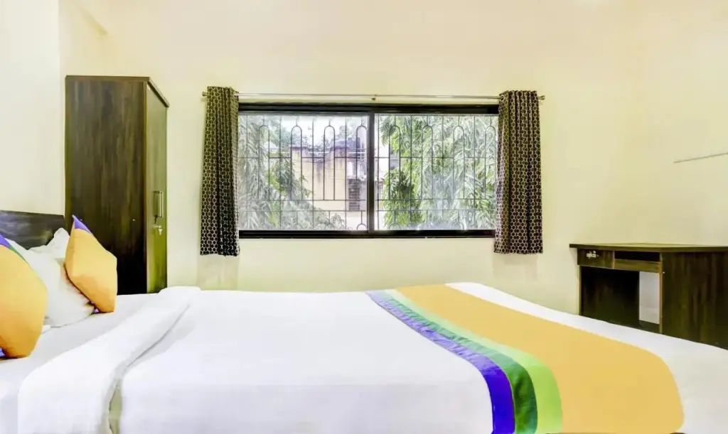 Пуна: OYO Premium Near Osho Ashram Koregaon Park