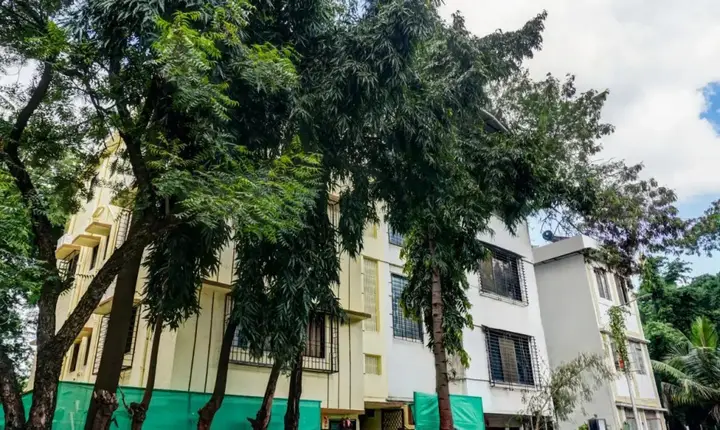 Пуна: OYO Premium Near Osho Ashram Koregaon Park