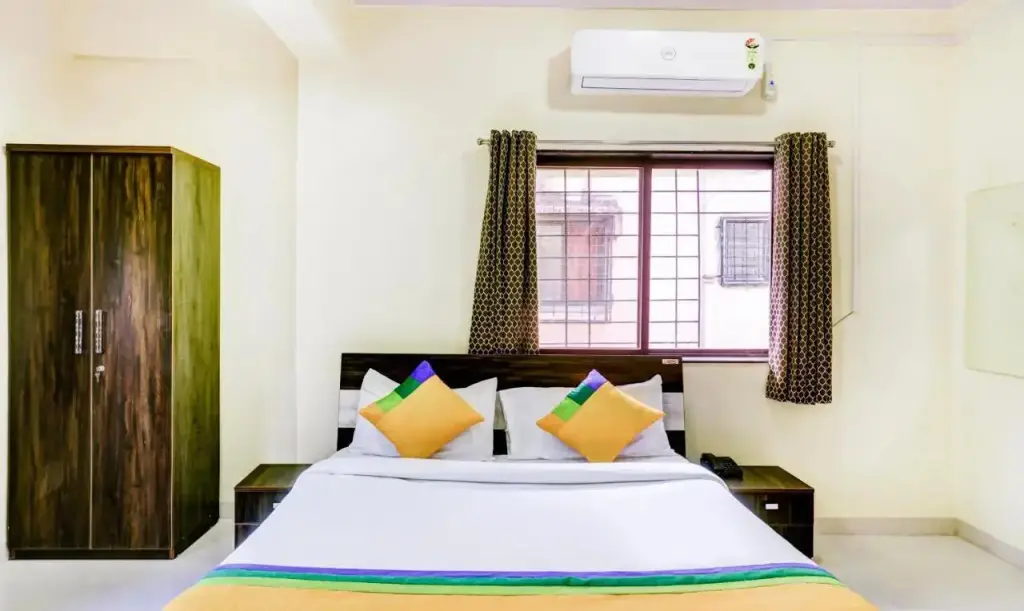 Пуна: OYO Premium Near Osho Ashram Koregaon Park