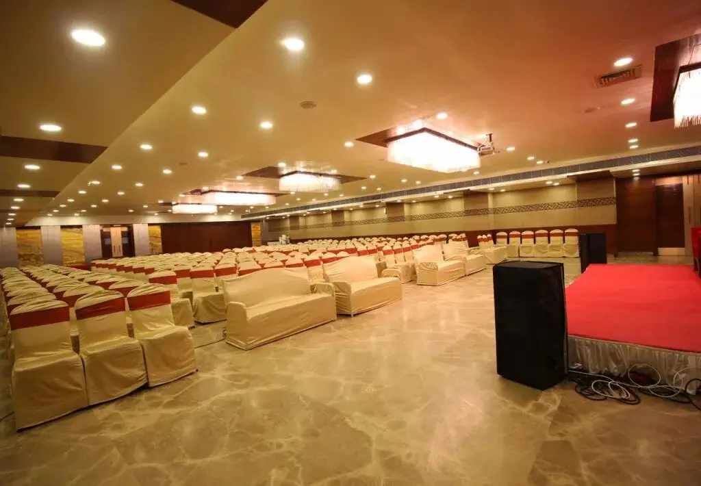 Раджкот: OYO Premium Jubilee Garden Jawahar Road