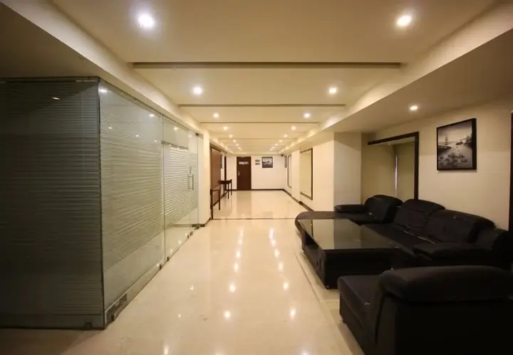 Раджкот: OYO Premium Jubilee Garden Jawahar Road