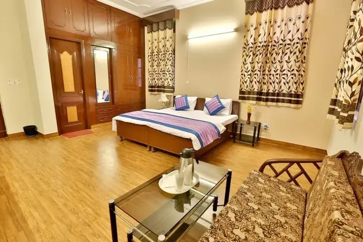 Нойда: OYO Flagship 402 Hotel Noida Residency