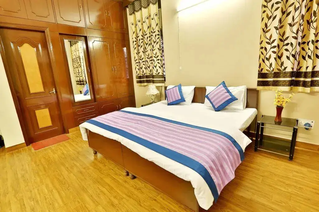 Нойда: OYO Flagship 402 Hotel Noida Residency