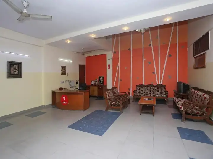 Нойда: OYO Rooms Noida Sector 61