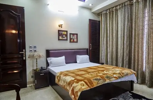 Большая Нойда: OYO Premium Chi Greater Noida