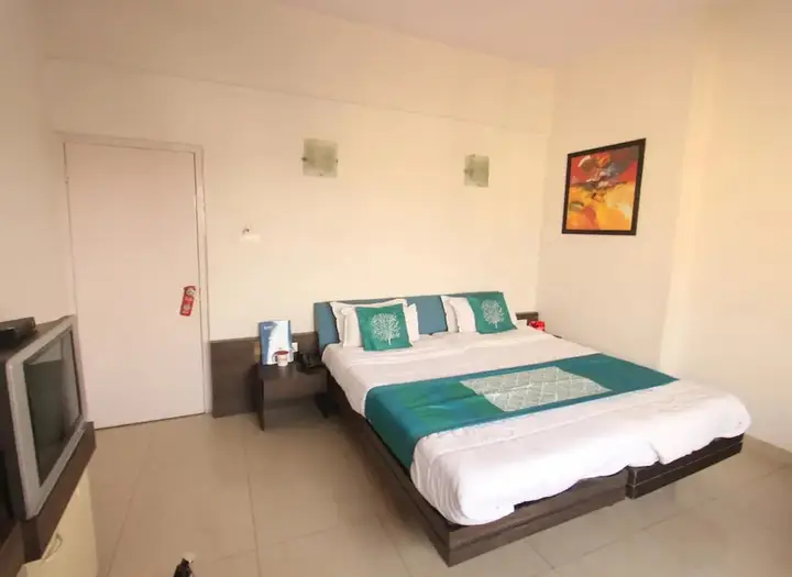 Сурат: OYO 1279 Tex Palazzo Hotel
