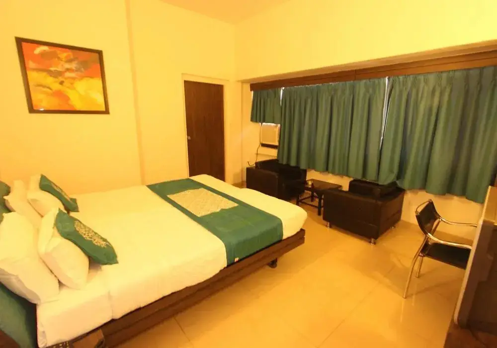 Сурат: OYO 1279 Tex Palazzo Hotel