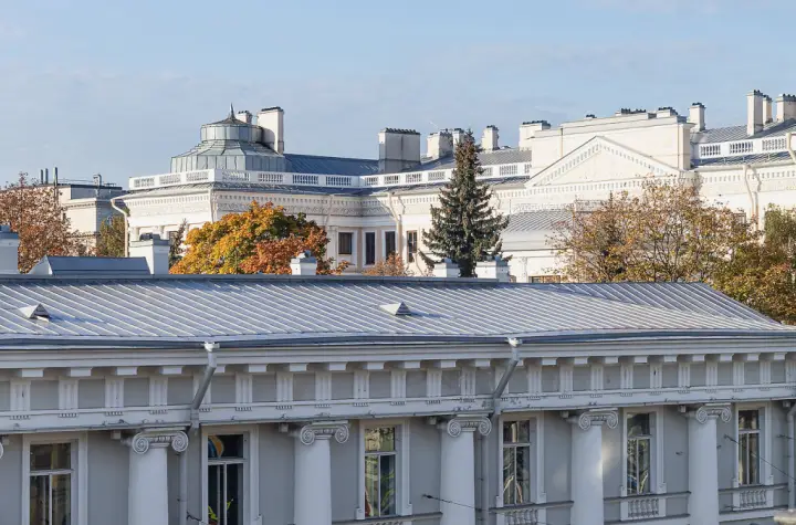 Санкт-Петербург: Дизайнepcкие апартаменты с великолепным видом нa Фонтaнку