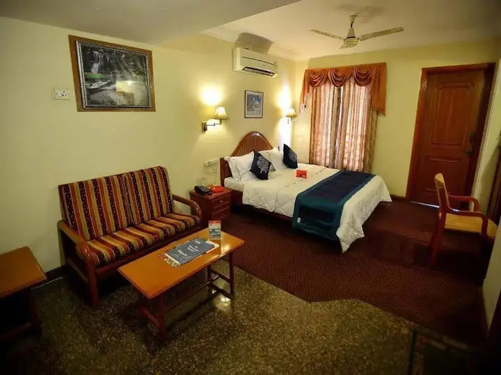 Вадодара: OYO Rooms Dairy Den Circle