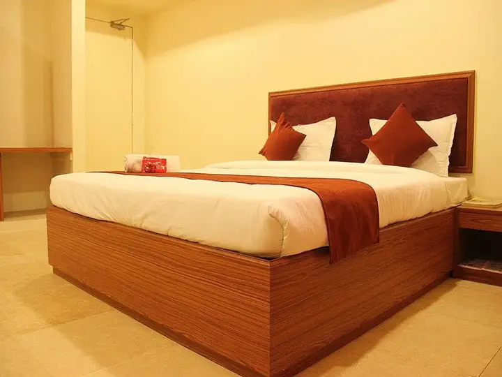 Вадодара: OYO 1697 Hotel PM Regency