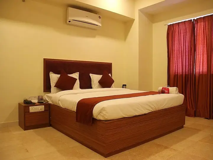 Вадодара: OYO 1697 Hotel PM Regency