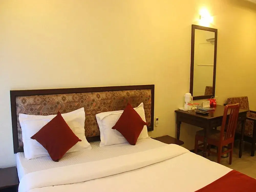 Вадодара: OYO 1697 Hotel PM Regency
