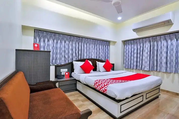 Вадодара: OYO 17117 Hotel Rainbow