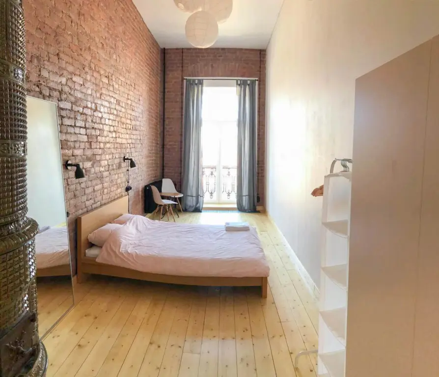 Санкт-Петербург: Жилое помещение Forever Young Rooms (Вечно молодой комнаты)