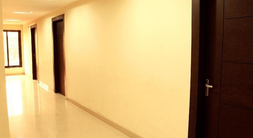 OYO Rooms Jatin Das Park Metro Station — фото 1