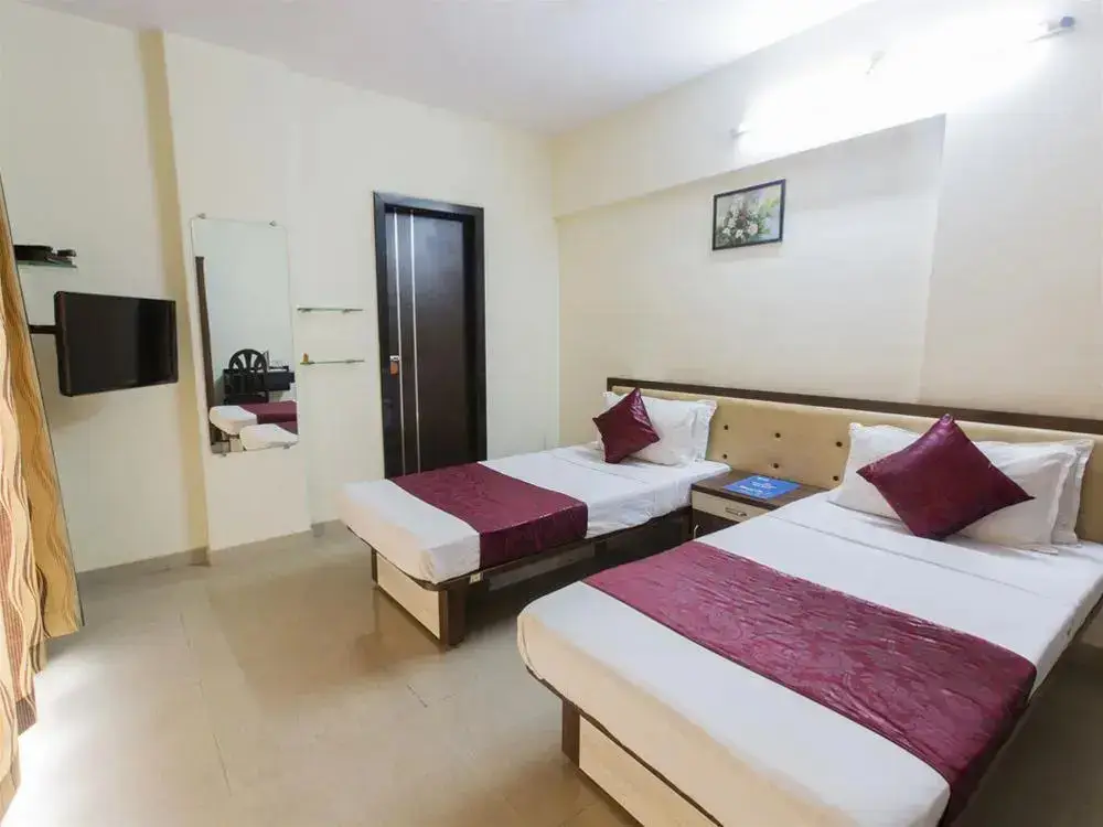 Мумбаи: OYO Rooms Military Road Marol 1