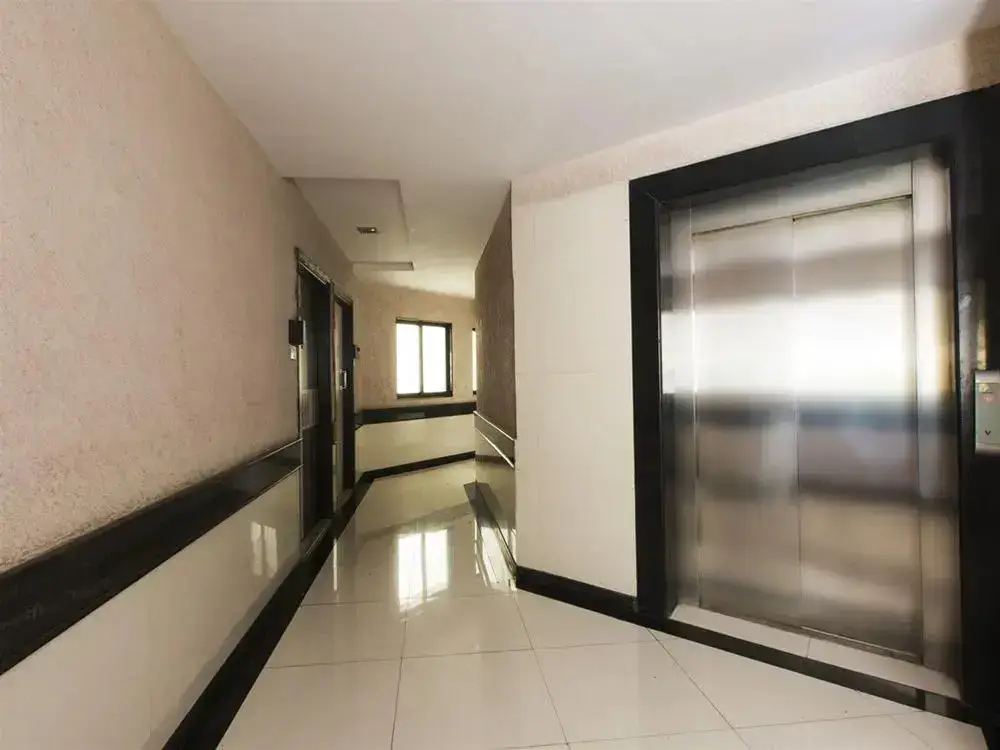 Мумбаи: OYO Rooms Military Road Marol 1
