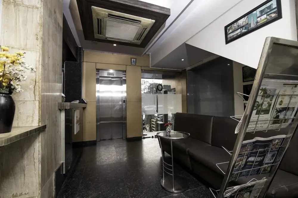 Нави-Мумбай: Hotel Monarch Guestline in MIDC Rabale, Navi Mumbai