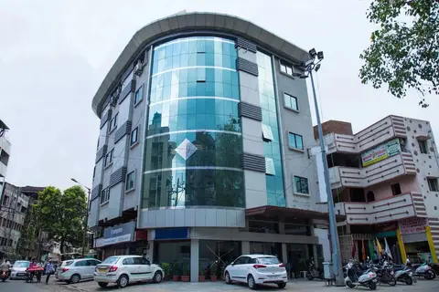 OYO Premium Nagpur C A Road — фото 1