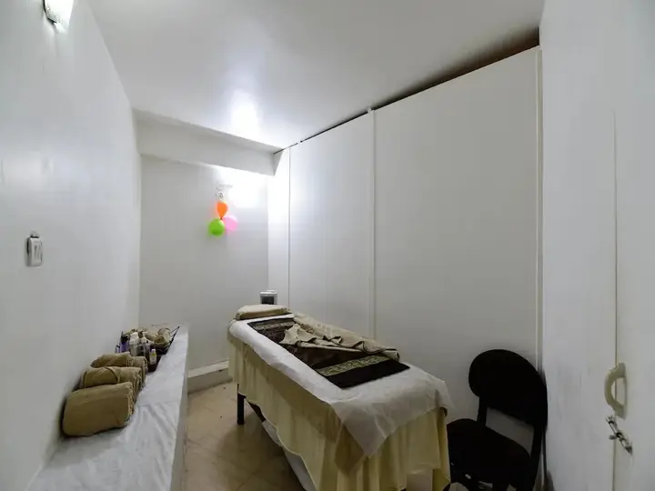 Манали: OYO 1492 Hotel Broadway Inn