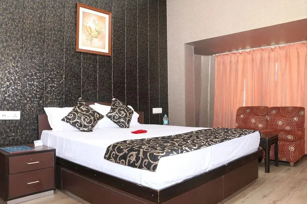 Лудхиана: OYO 1072 Hotel Leela Classic