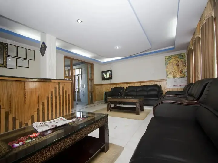 Манали: OYO 1638 Hotel A Star Regency