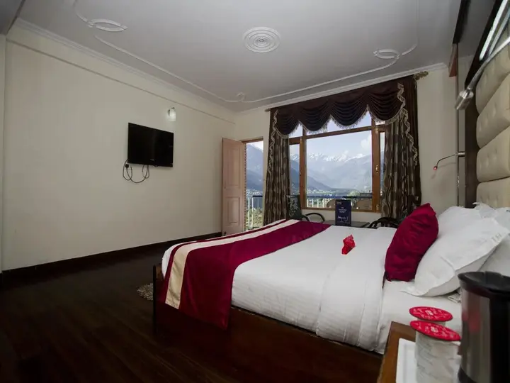 Манали: OYO 1638 Hotel A Star Regency