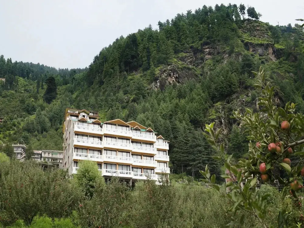 Манали: OYO Premium Jagatsukh Valley
