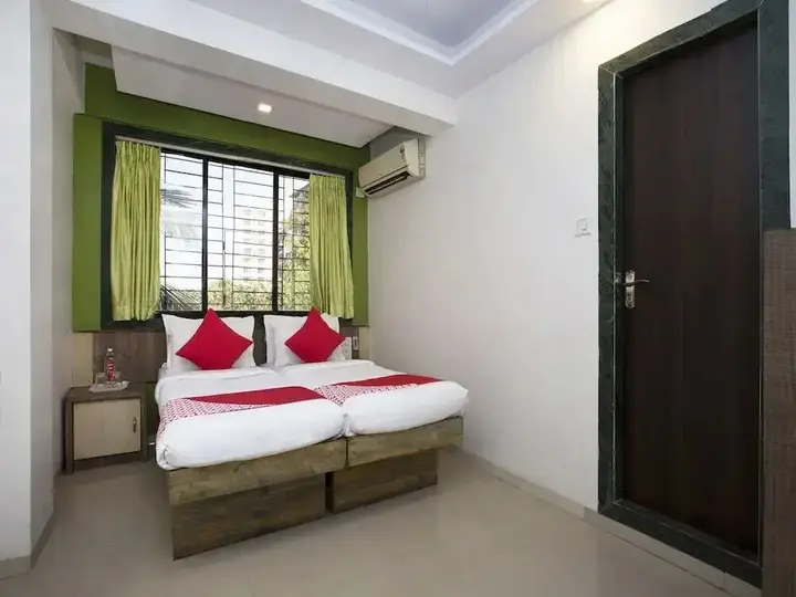 Мумбаи: OYO 27994 Hotel Royal Comfort