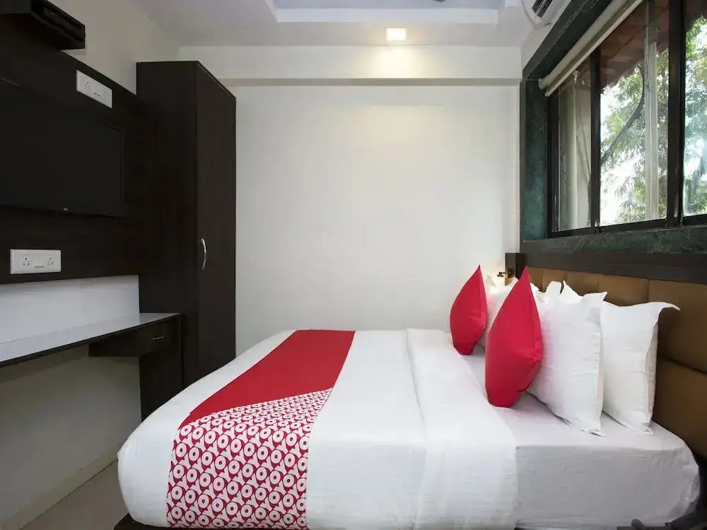 Мумбаи: OYO 27994 Hotel Royal Comfort