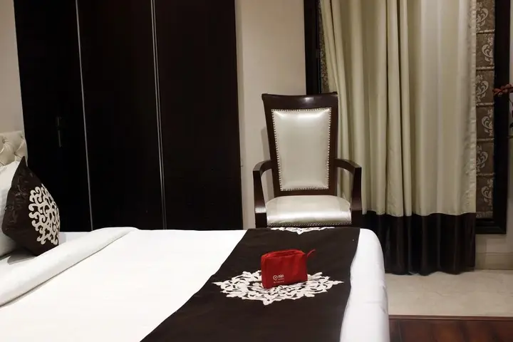 Нью-Дели: Aura Grand Residency