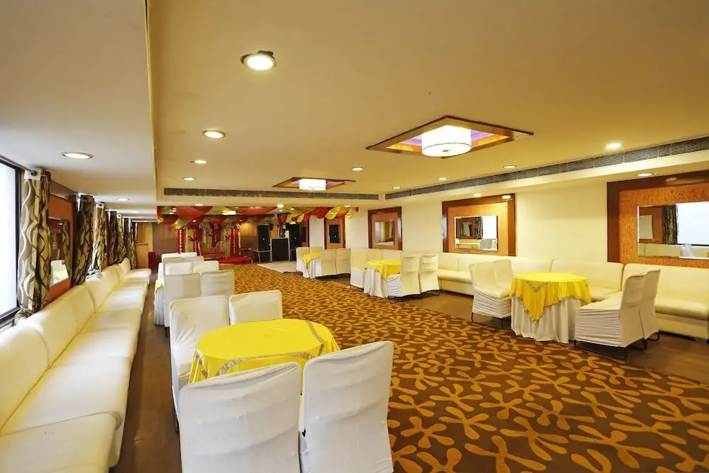 Фаридабад: OYO 834 Hotel Aashirwaad