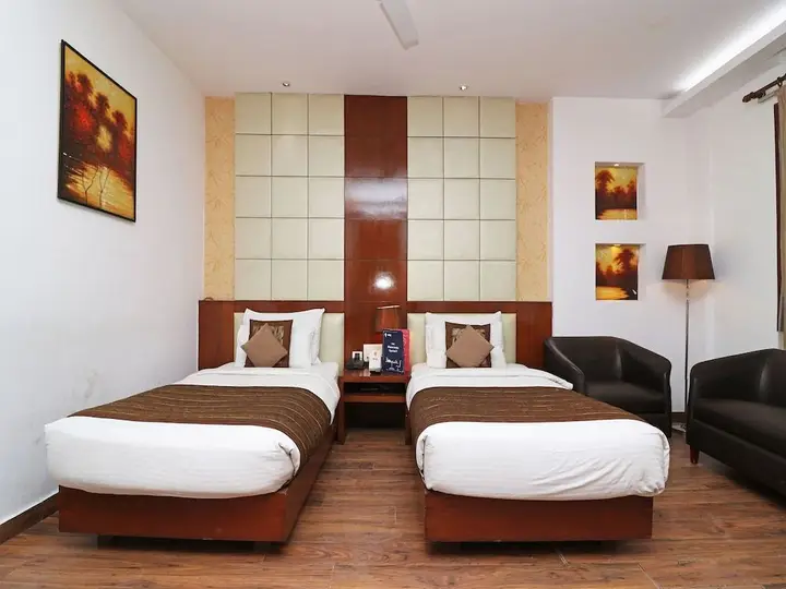 Фаридабад: OYO 1574 Hotel Abhinandan