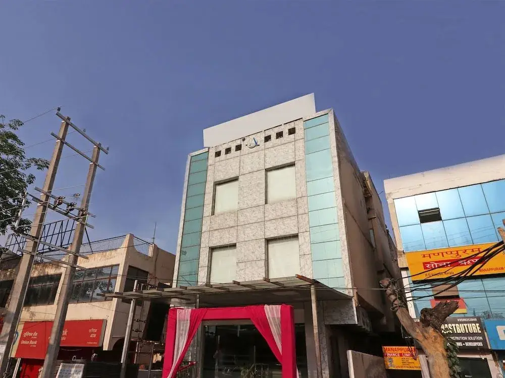 OYO 1574 Hotel Abhinandan — фото 1