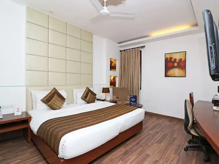 Фаридабад: OYO 1574 Hotel Abhinandan