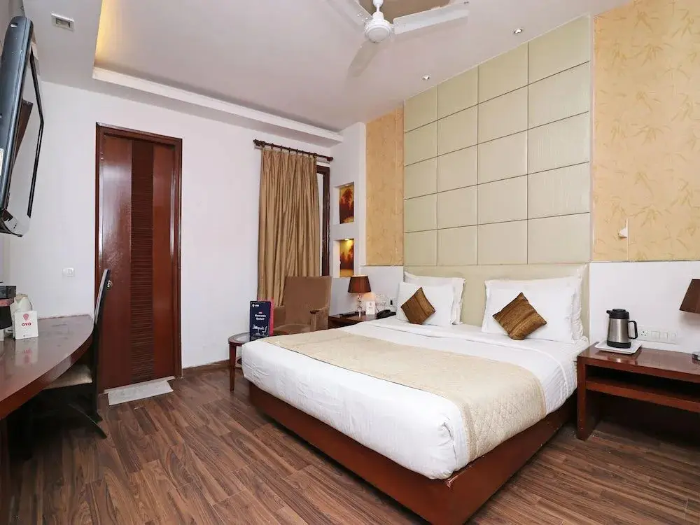 Фаридабад: OYO 1574 Hotel Abhinandan
