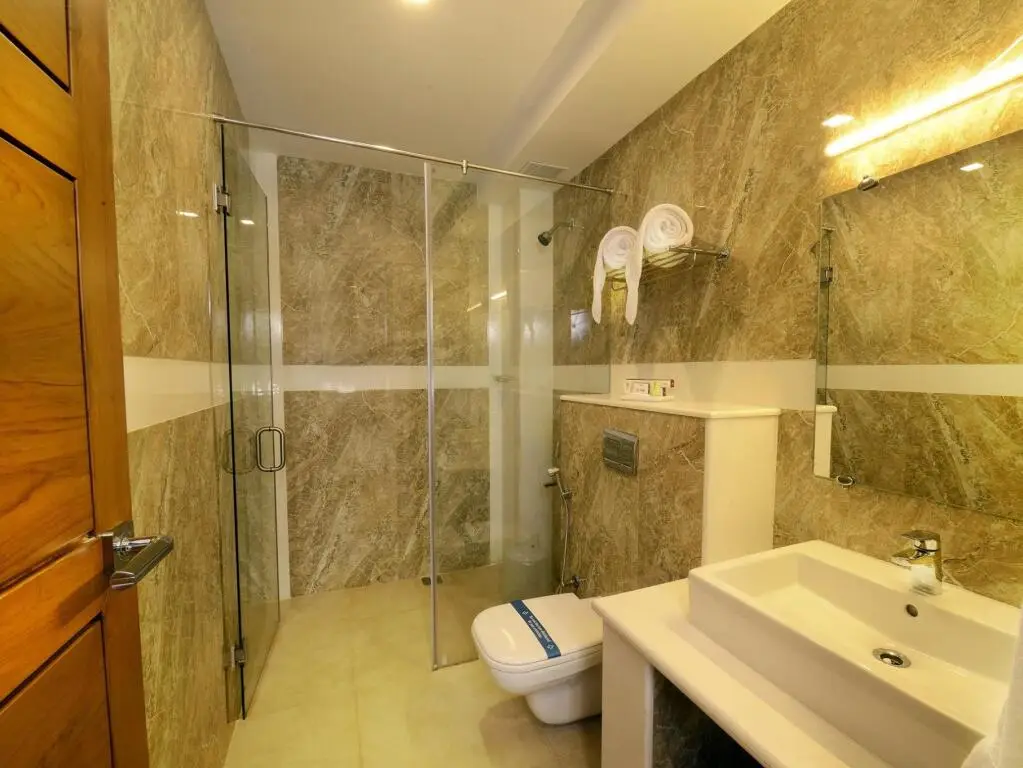 Соманур: Hotel Mahis Gateway