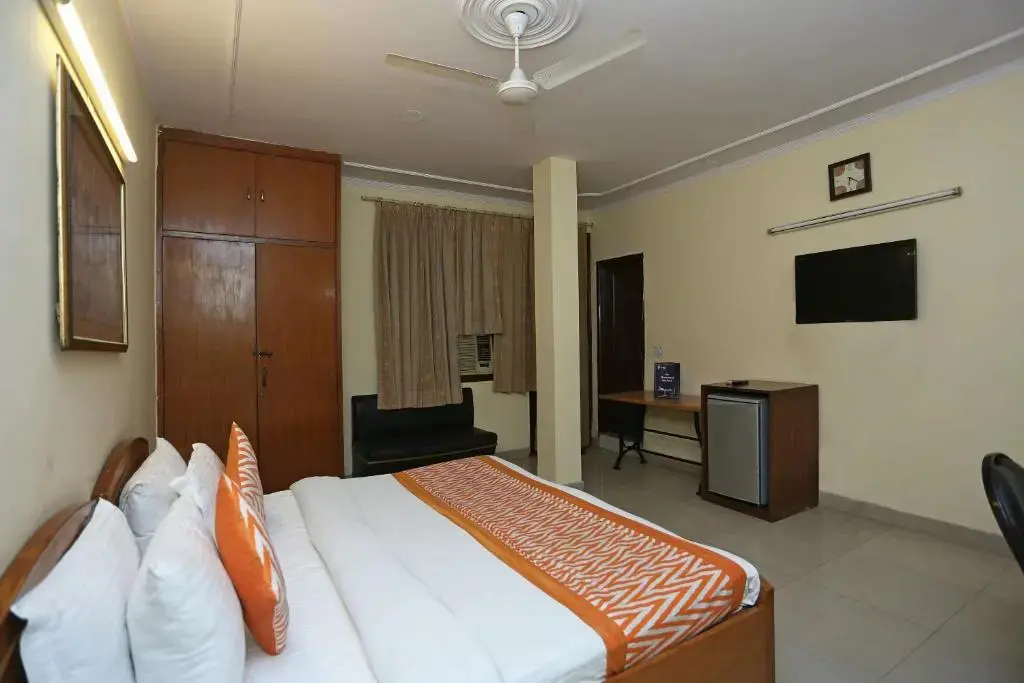 Нью-Дели: Hotel Kalkaji Residency by OYO Rooms