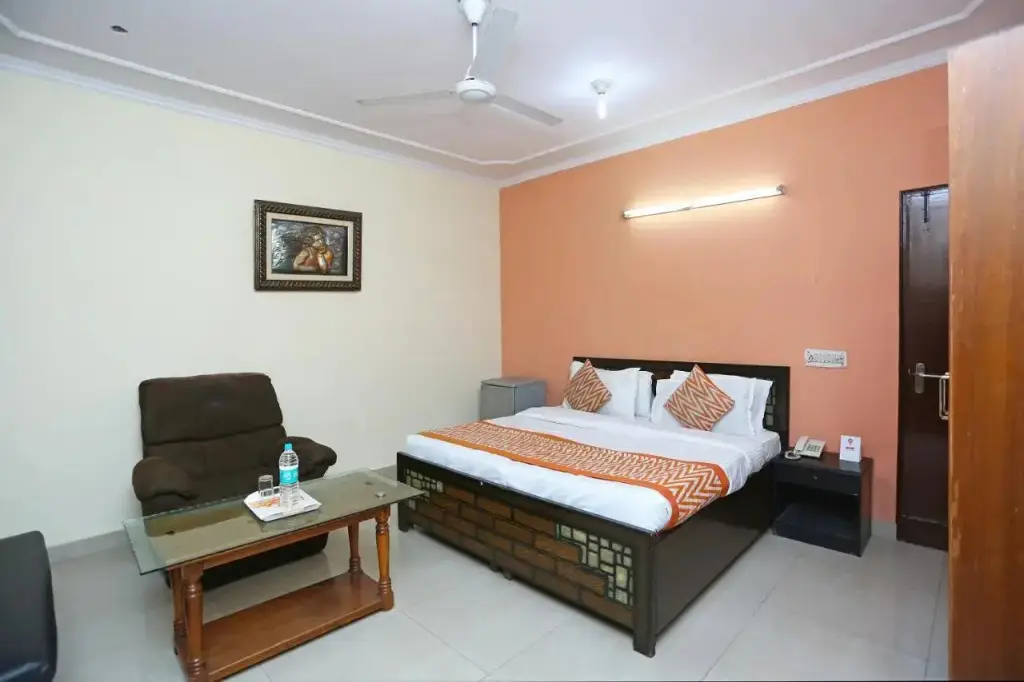 Нью-Дели: Hotel Kalkaji Residency by OYO Rooms