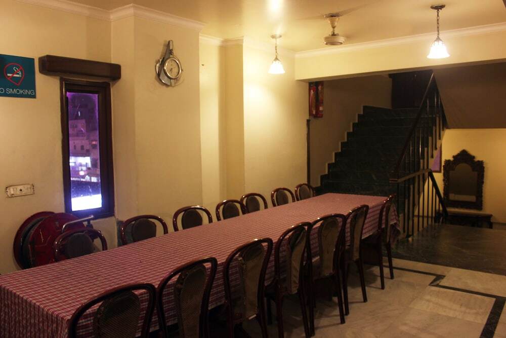 Нью-Дели: OYO 497 Hotel Welcome Palace