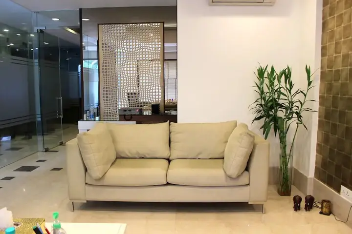 Гуруграм: OYO Premium Sikandarpur Metro 2