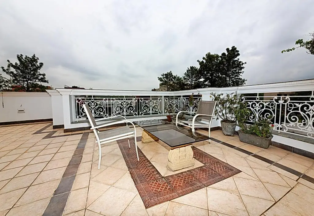 Гуруграм: OYO Premium Arjun Marg