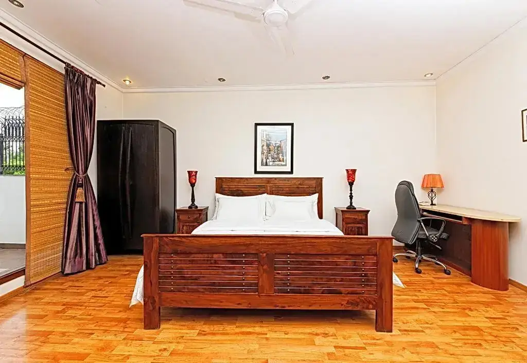 Гуруграм: OYO Premium Arjun Marg