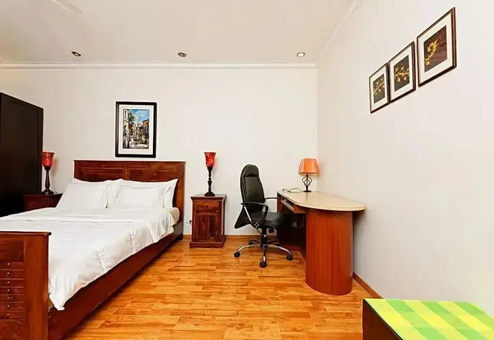 Гуруграм: OYO Premium Arjun Marg