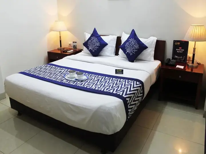 Газиабад: Hotel Blue Stone